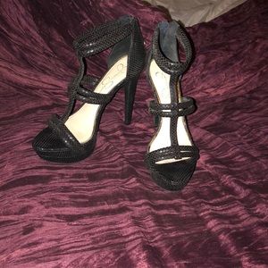 Jessica Simpson Snake Pump